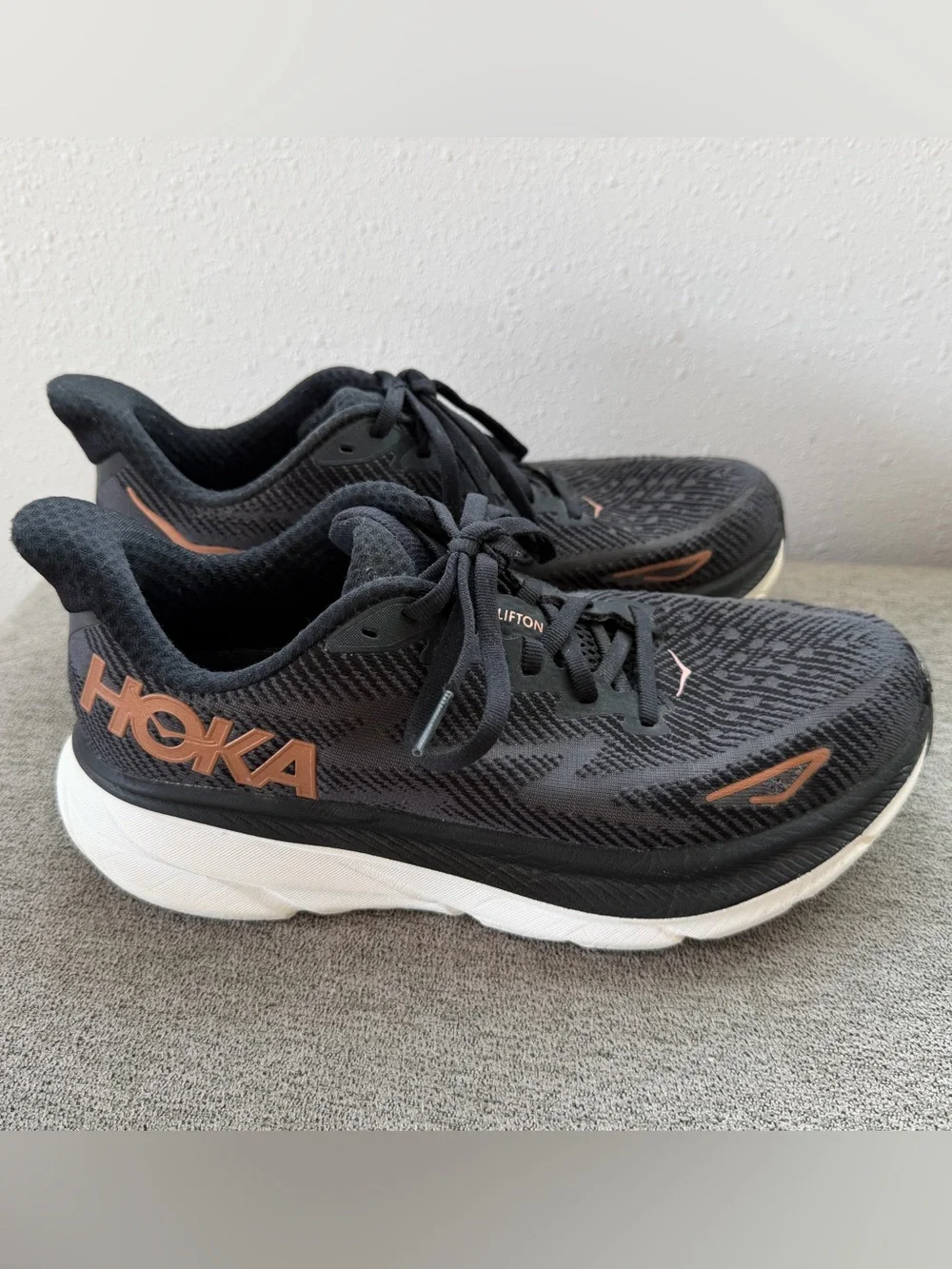 Hoka Clifton 9 Womens Running Shoes Size 8 Black Rose Gold